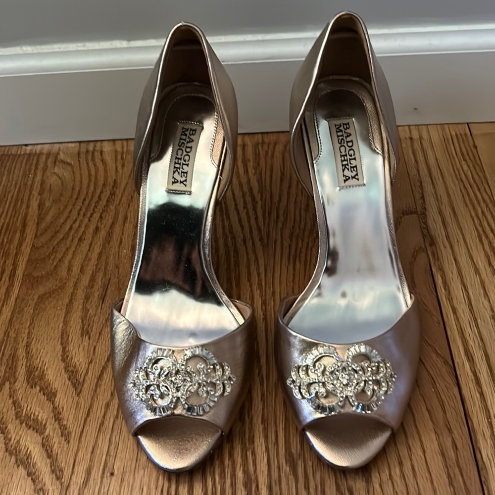Badgley Mischka Peep Toe with Crystal Embellishment 9.5M